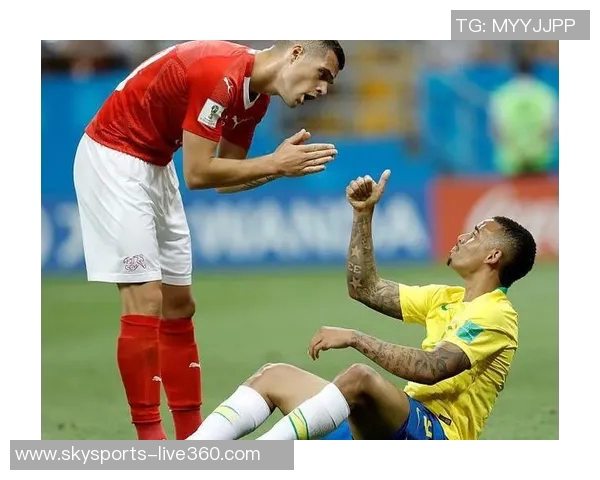 友谊赛尤文图斯逆转里昂乌龙球引发争议判罚全场沸腾