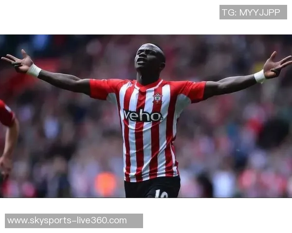 英超激情四溢里昂大胜尤文图斯帽子戏法点燃全场热情