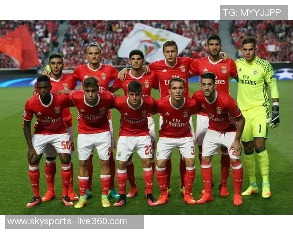 欧联杯巴萨大胜本菲卡五球狂潮引发转会风云与热议 欧联杯巴萨大胜本菲卡五球狂潮引发转会风云与热议