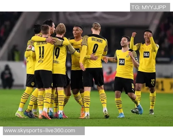 德甲激战：里昂狂胜本菲卡6-2神奇扑救点燃全场激情