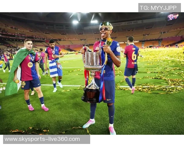 国王杯激战那不勒斯平巴萨补时争议进球引发全场沸腾